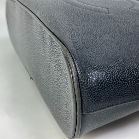 CHANEL Quilted Lambskin Shoulder Bag Black - Picture 5 of 12